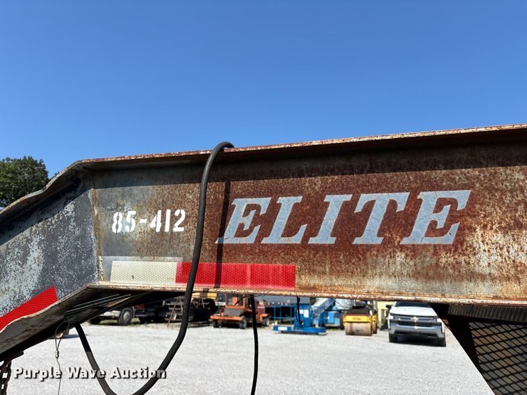 image for item EO4405 2004 Elite equipment trailer