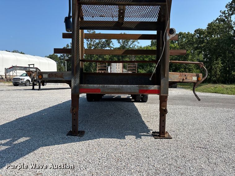 image for item EO4405 2004 Elite equipment trailer