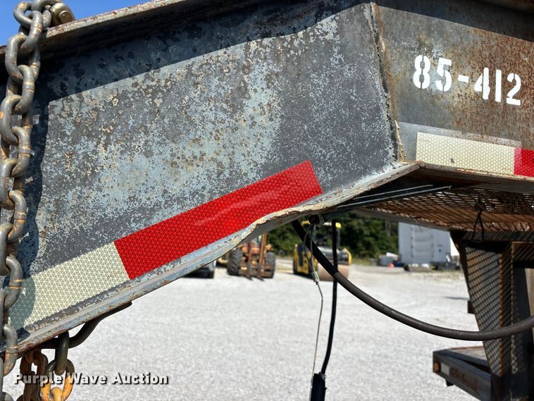 image for item EO4405 2004 Elite equipment trailer
