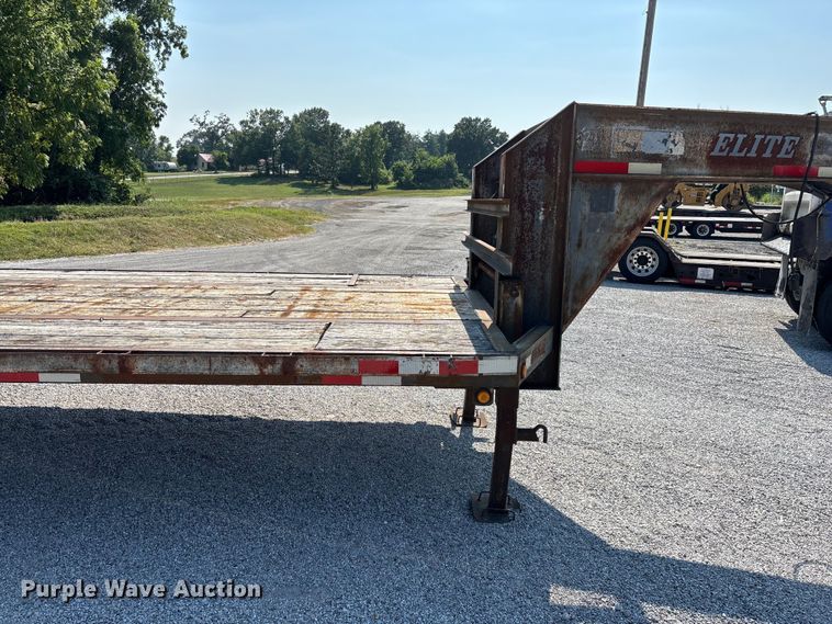 image for item EO4405 2004 Elite equipment trailer