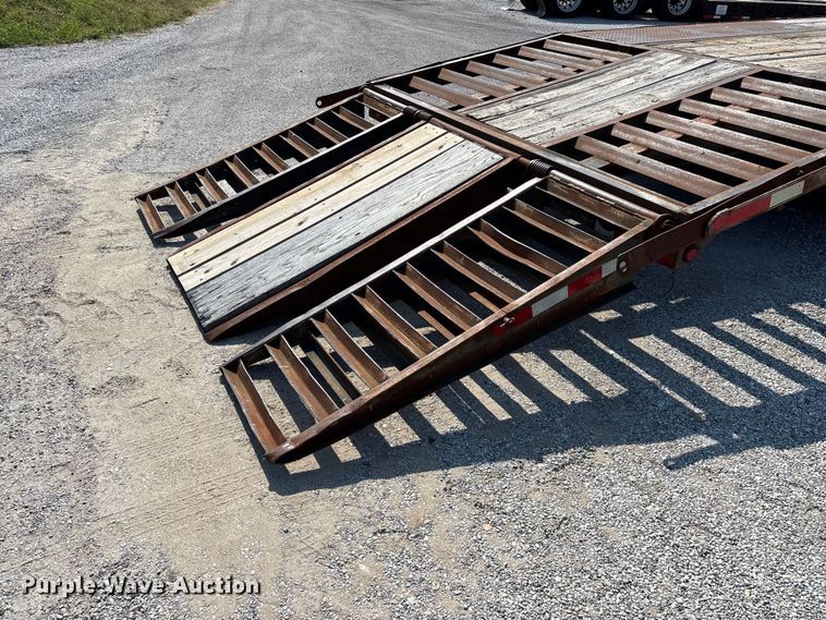 image for item EO4405 2004 Elite equipment trailer