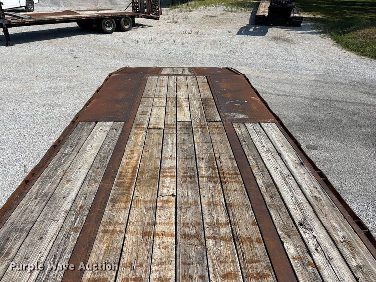 image for item EO4405 2004 Elite equipment trailer