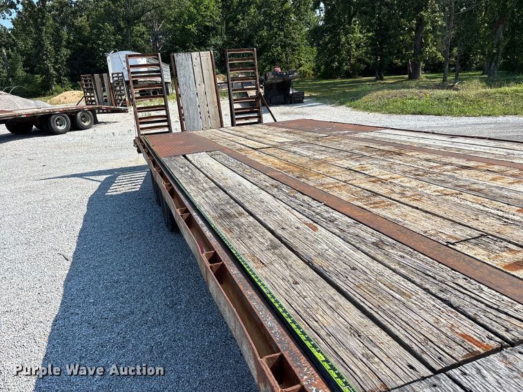 image for item EO4405 2004 Elite equipment trailer