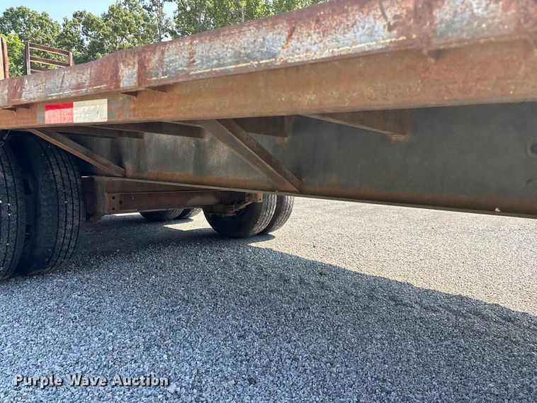 image for item EO4405 2004 Elite equipment trailer