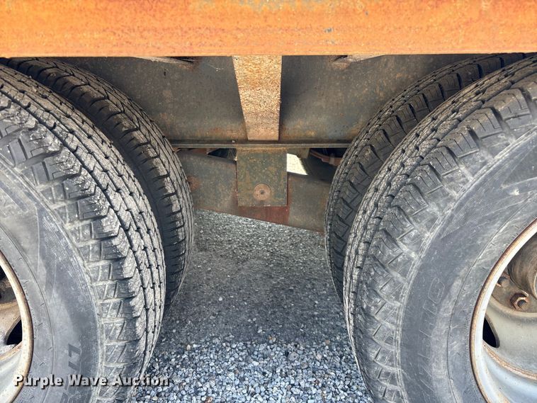 image for item EO4405 2004 Elite equipment trailer