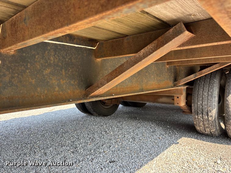 image for item EO4405 2004 Elite equipment trailer