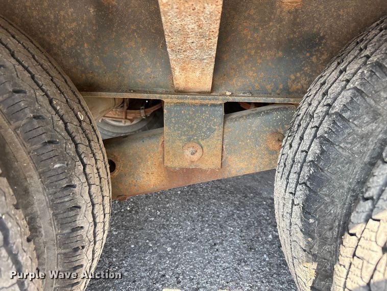 image for item EO4405 2004 Elite equipment trailer