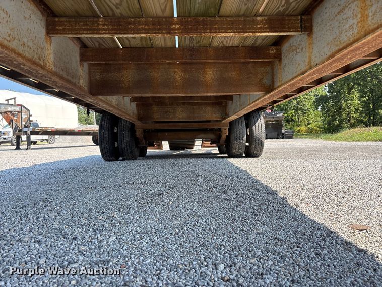 image for item EO4405 2004 Elite equipment trailer