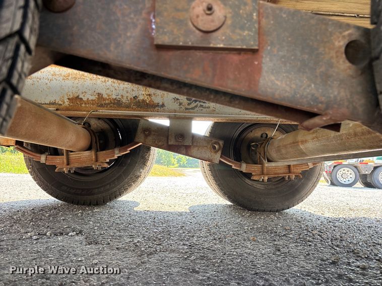 image for item EO4405 2004 Elite equipment trailer