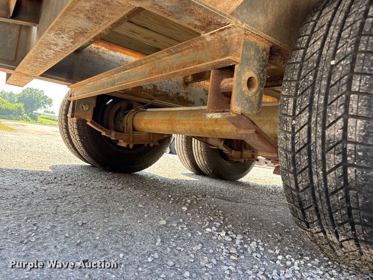 image for item EO4405 2004 Elite equipment trailer