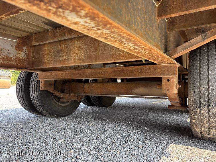 image for item EO4405 2004 Elite equipment trailer