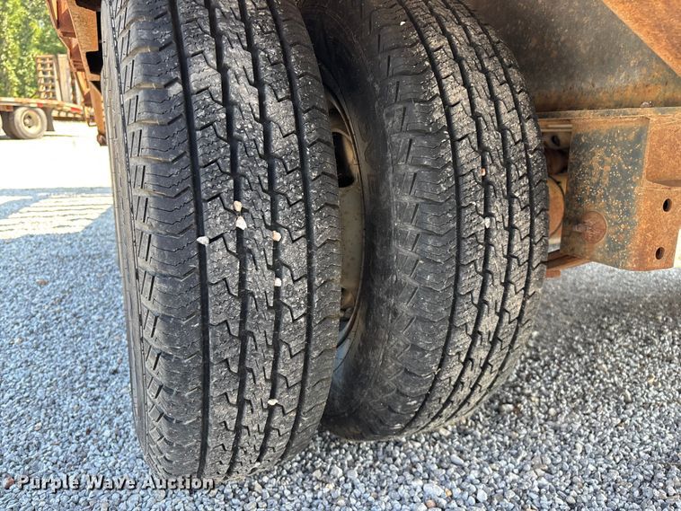 image for item EO4405 2004 Elite equipment trailer