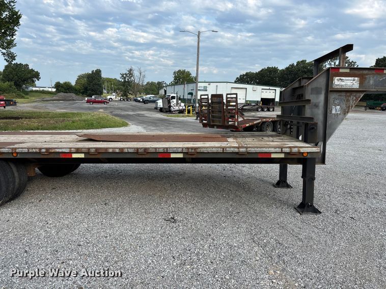 image for item EO4406 2007 Elite equipment trailer