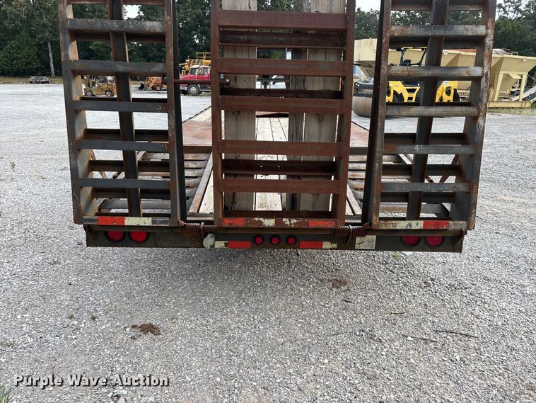 image for item EO4406 2007 Elite equipment trailer