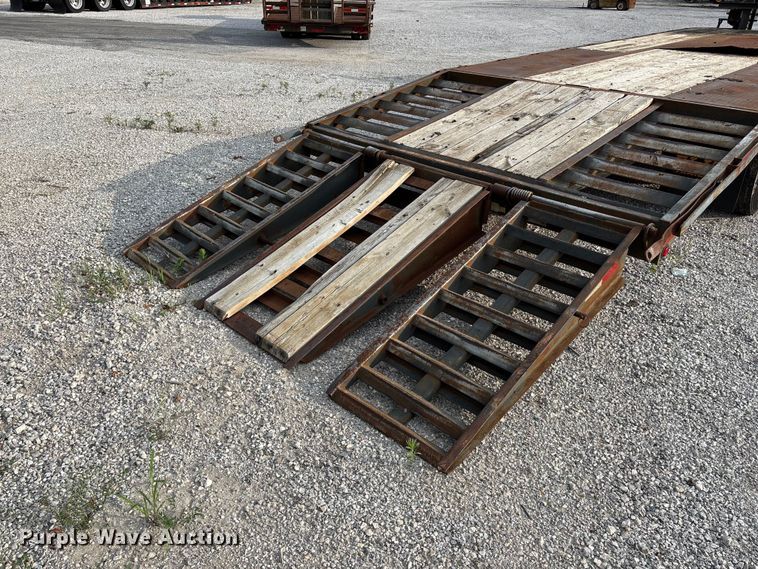 image for item EO4406 2007 Elite equipment trailer