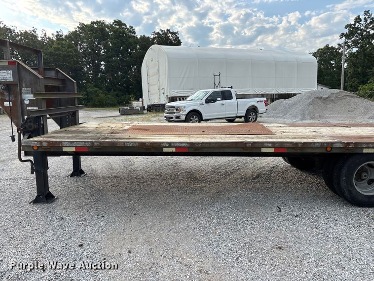 image for item EO4406 2007 Elite equipment trailer