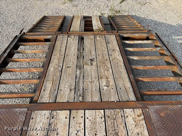 image for item EO4406 2007 Elite equipment trailer