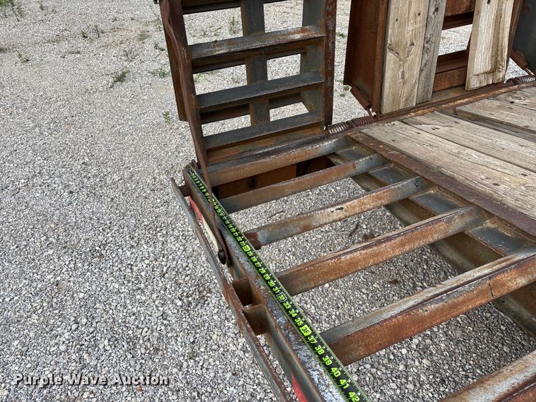 image for item EO4406 2007 Elite equipment trailer