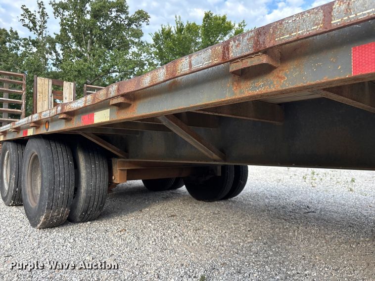 image for item EO4406 2007 Elite equipment trailer