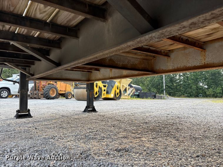 image for item EO4406 2007 Elite equipment trailer