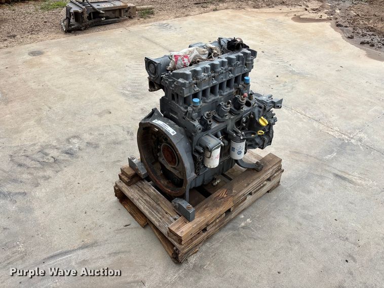 image for item EO4411 2004 Deutz F 4M 2011 engine