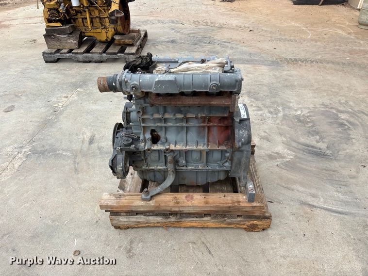 image for item EO4411 2004 Deutz F 4M 2011 engine
