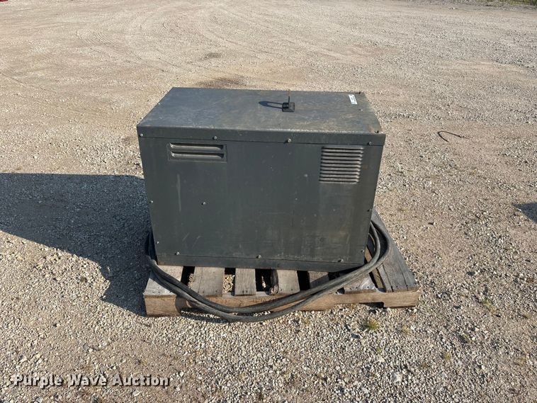 image for item EO4435 Lincoln Idealarc R3S-600 welder