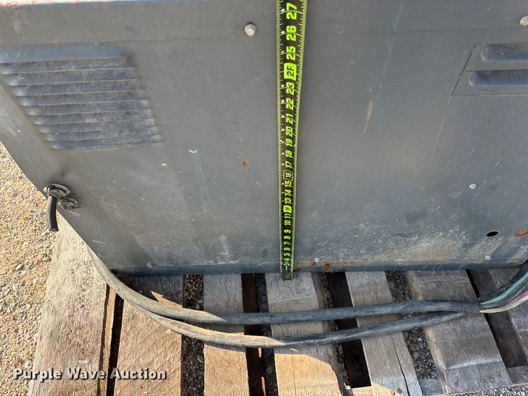 image for item EO4435 Lincoln Idealarc R3S-600 welder
