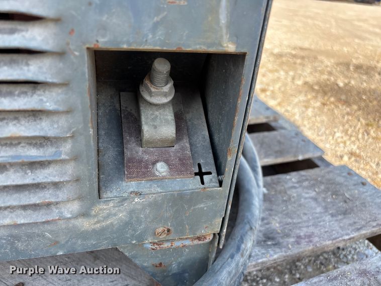 image for item EO4435 Lincoln Idealarc R3S-600 welder