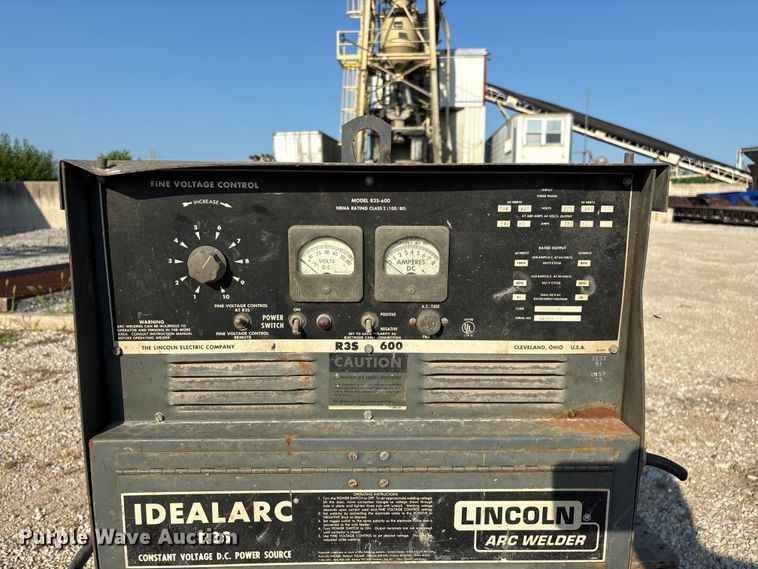 image for item EO4435 Lincoln Idealarc R3S-600 welder