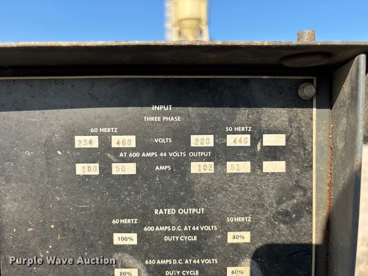 image for item EO4435 Lincoln Idealarc R3S-600 welder