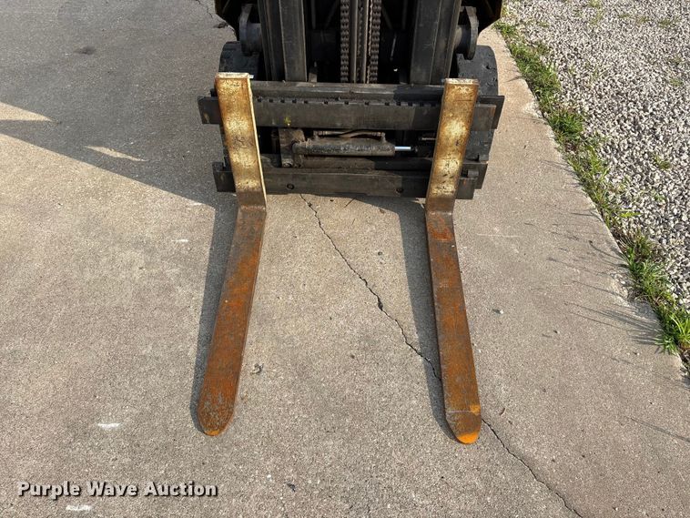 image for item EO4438 1984 Yale GLC050RCJUAE083 forklift