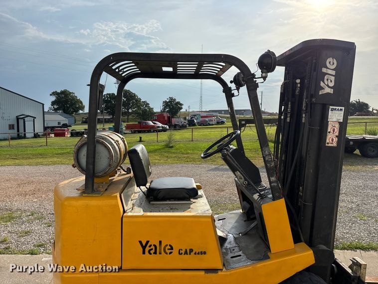 image for item EO4438 1984 Yale GLC050RCJUAE083 forklift
