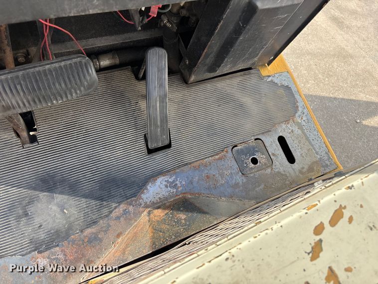image for item EO4438 1984 Yale GLC050RCJUAE083 forklift