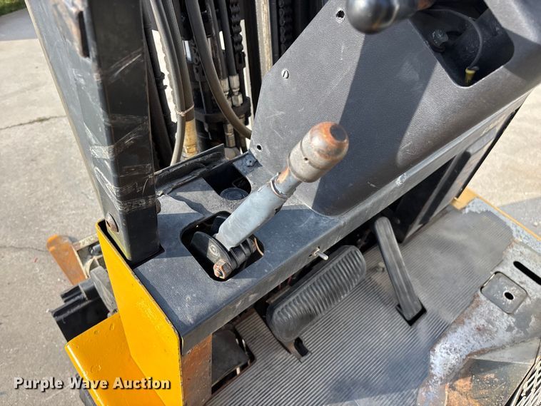 image for item EO4438 1984 Yale GLC050RCJUAE083 forklift