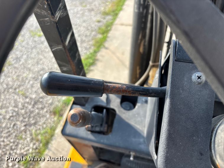 image for item EO4438 1984 Yale GLC050RCJUAE083 forklift