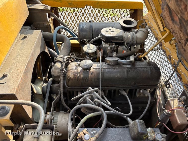 image for item EO4438 1984 Yale GLC050RCJUAE083 forklift