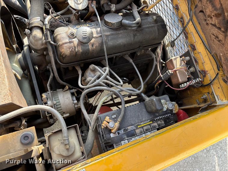 image for item EO4438 1984 Yale GLC050RCJUAE083 forklift