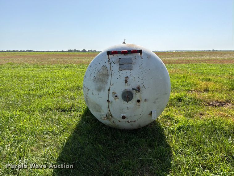 image for item EO8631 Colombian Steel Tank Co. propane tank