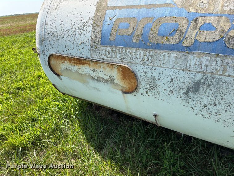 image for item EO8631 Colombian Steel Tank Co. propane tank