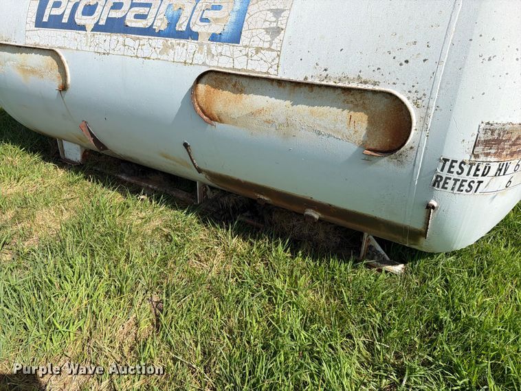 image for item EO8631 Colombian Steel Tank Co. propane tank