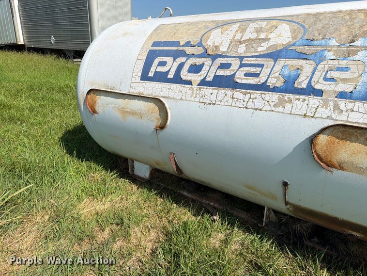 image for item EO8631 Colombian Steel Tank Co. propane tank
