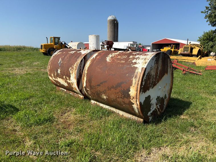 image for item EO8632 (2) 1000 gallon fuel tanks