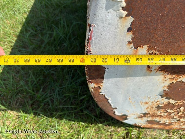 image for item EO8632 (2) 1000 gallon fuel tanks