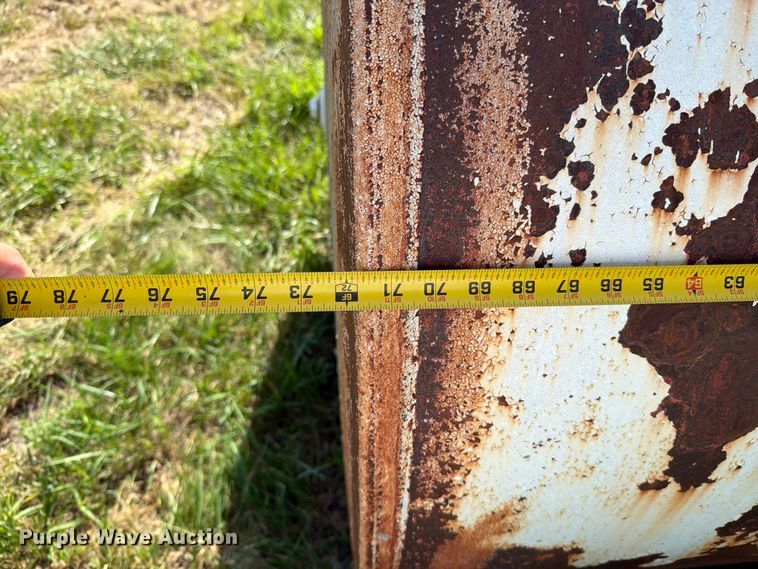 image for item EO8632 (2) 1000 gallon fuel tanks