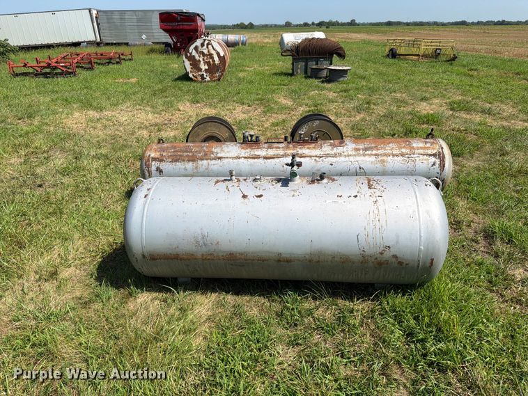 image for item EO8634 (2) propane tanks