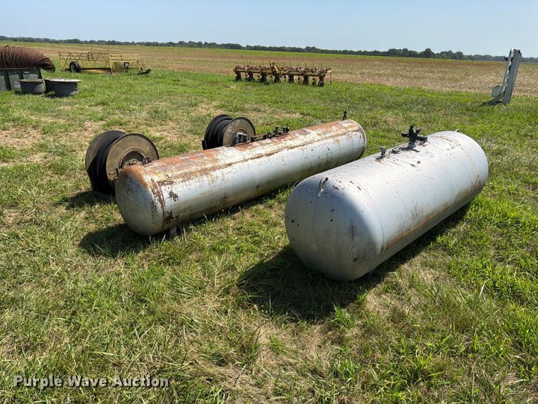image for item EO8634 (2) propane tanks
