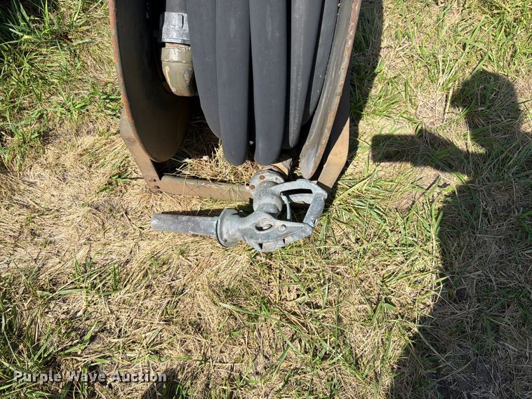 image for item EO8634 (2) propane tanks