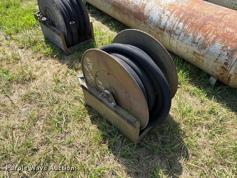 image for item EO8634 (2) propane tanks