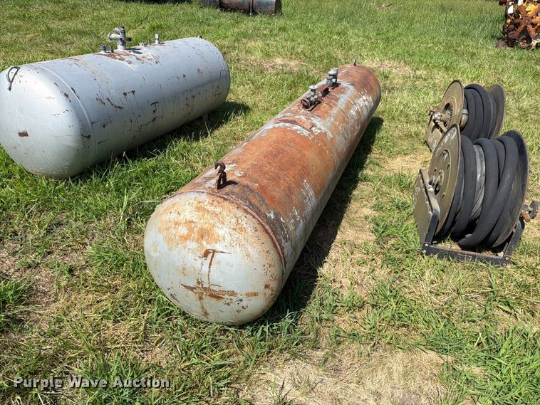 image for item EO8634 (2) propane tanks
